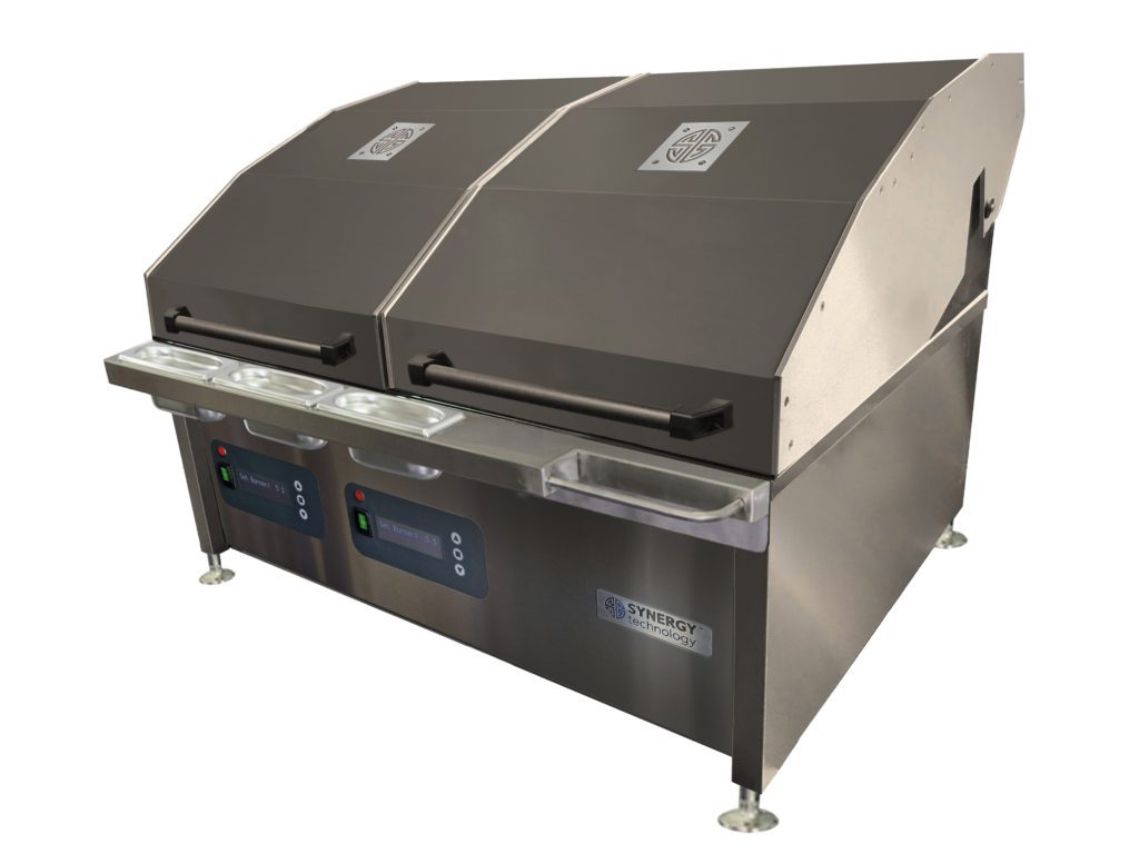 Synergy CharGo Nat Gas Chargrill Oven with 2 Lids, Slow Cook Shelf & Garnish Rail - STCGO900